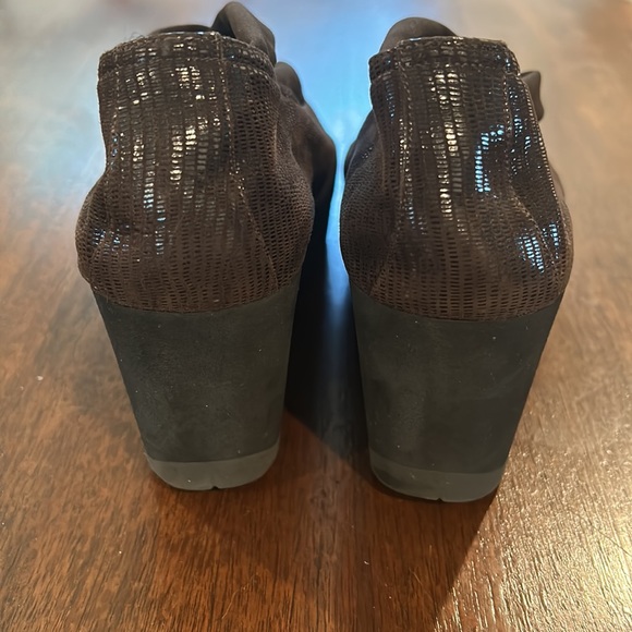 Thierry Rabotin Wedge Slip-Ons - Picture 3 of 8